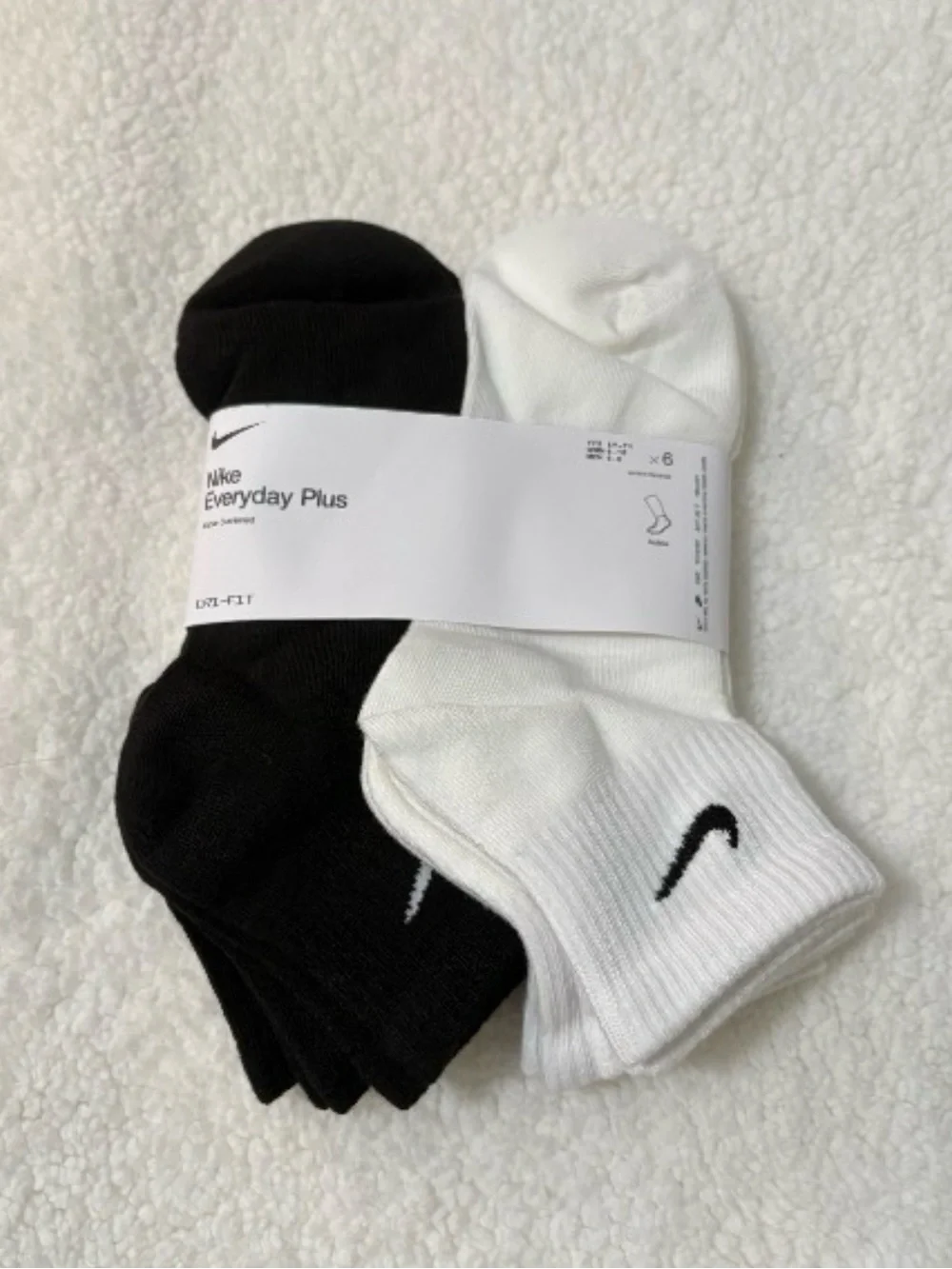 Nike Everyday Plus Dri-Fit NWT Ankle Sock 6 pack in Size M(men 6-8,women 6-10)